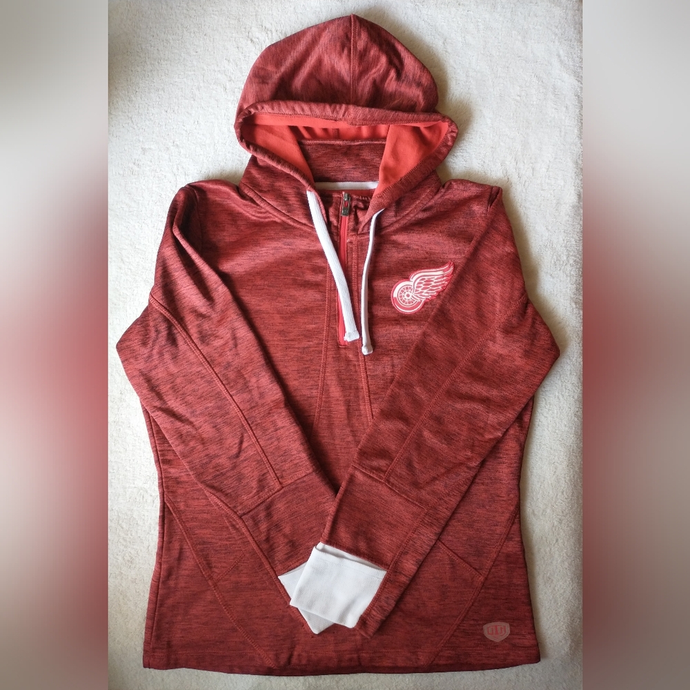 Detroit Redwings Women's Hoodie (runs smaller)
